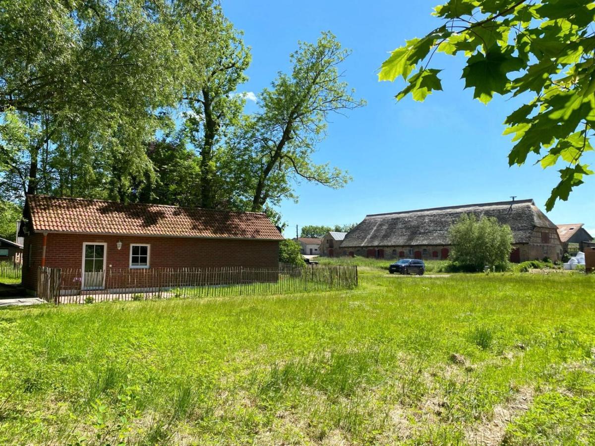 Hofgut Bisdamitz - Ferienhaus "Knoff" Exterior foto
